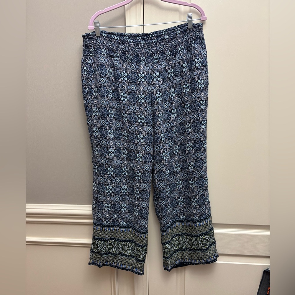 Women’s J.Jill smocked waist pull-on pants in Moroccan tile pattern